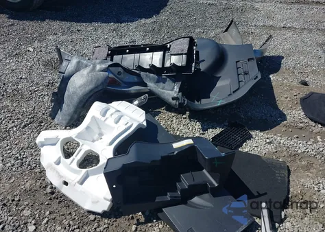 2018 Toyota Rav4 Xle from USA, damaged, VIN JTMWFREV9JJ183184